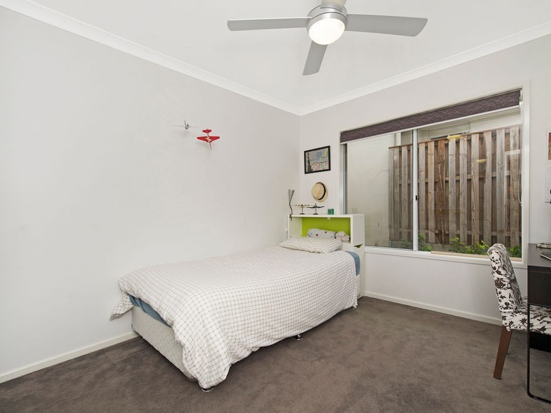 9 Mountain View Parade, Riverstone Crossing, Maudsland QLD 4210