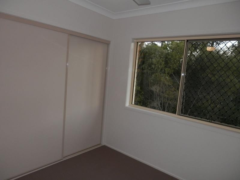 L48 Darling Close, Pacific Pines QLD 4211