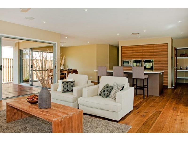 11 Gartside Avenue, Riverstone Crossing, Maudsland QLD 4210