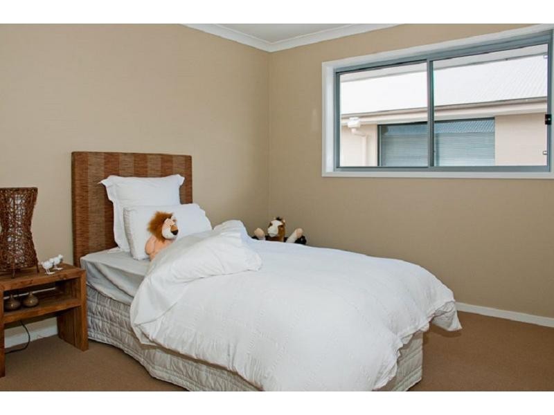 11 Gartside Avenue, Riverstone Crossing, Maudsland QLD 4210