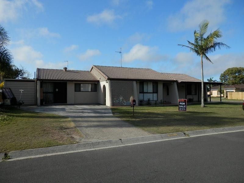 4 Sigatoka Place, Clear Island Waters QLD 4226