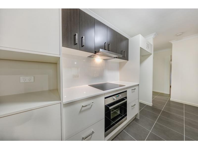 Pacific Pines QLD 4211