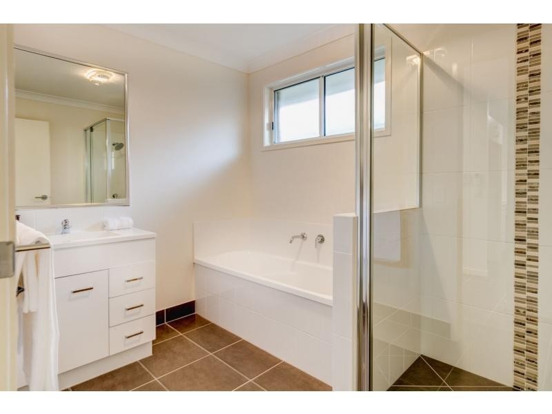 Pacific Pines QLD 4211