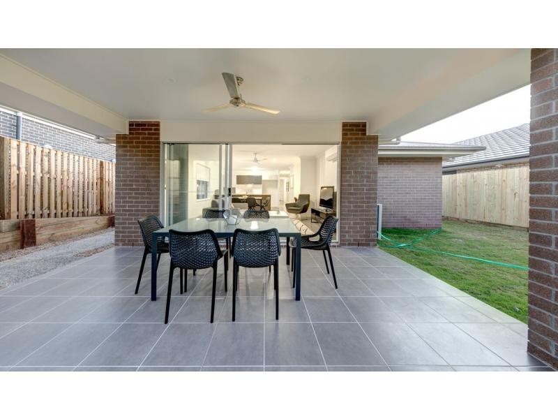 Pacific Pines QLD 4211