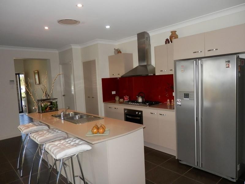 9 Homestead Circuit, Maudsland QLD 4210