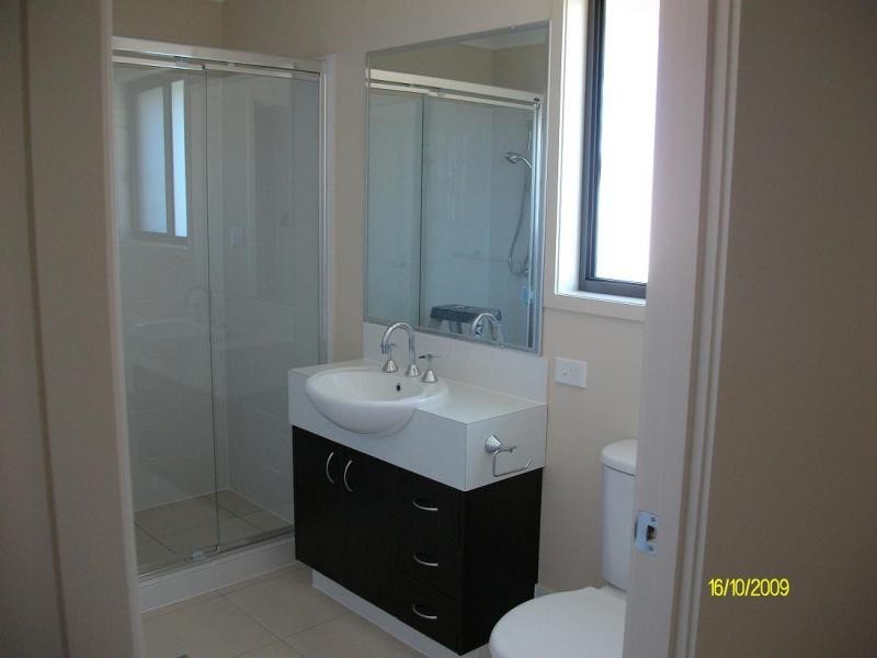 Pacific Pines QLD 4211