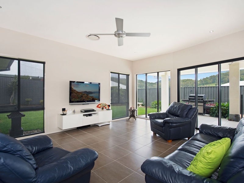 9 Northern Skies Terrace, Riverstone Crossing, Maudsland QLD 4210