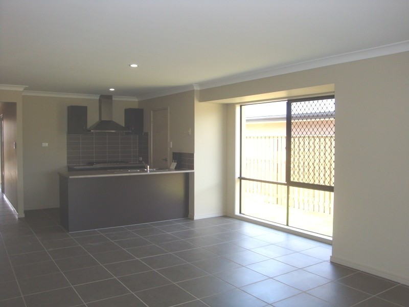 Pacific Pines QLD 4211