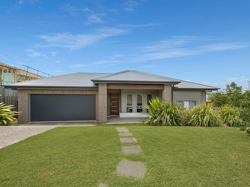 1 Greenvale Crescent, Riverstone Crossing, Maudsland QLD 4210