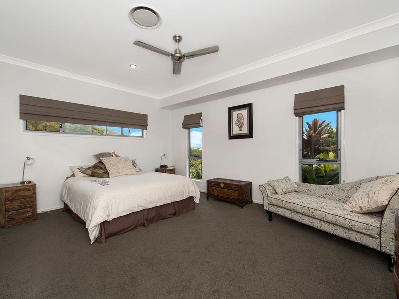 1 Greenvale Crescent, Riverstone Crossing, Maudsland QLD 4210