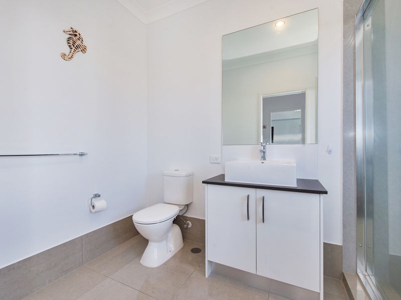 1 Greenvale Crescent, Riverstone Crossing, Maudsland QLD 4210