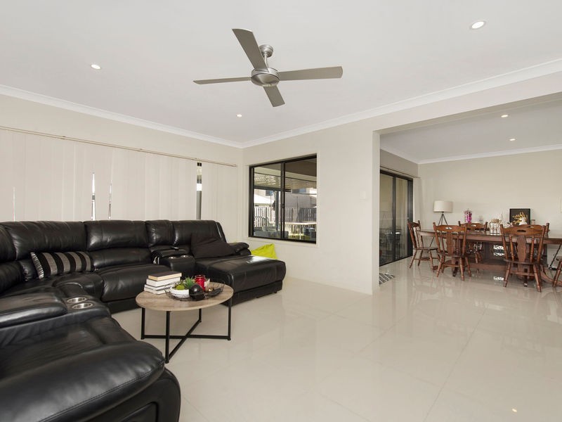 9 Falkener Street, Riverstone Crossing, Maudsland QLD 4210
