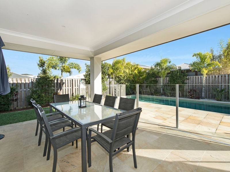 18 Plantation Crescent, Riverstone Crossing, Maudsland QLD 4210