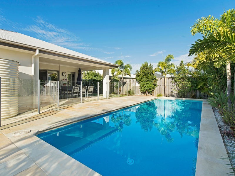 18 Plantation Crescent, Riverstone Crossing, Maudsland QLD 4210