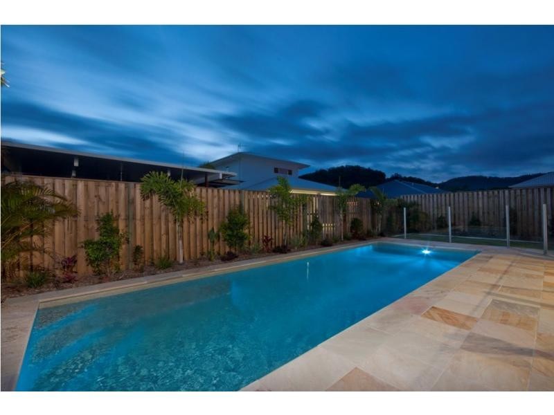 18 Plantation Crescent, Riverstone Crossing, Maudsland QLD 4210