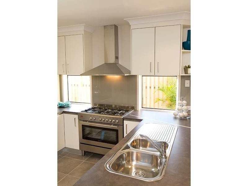 Hope Island QLD 4212