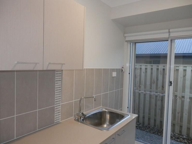 2 Grevillia Crescent, Riverstone Crossing, Maudsland QLD 4210