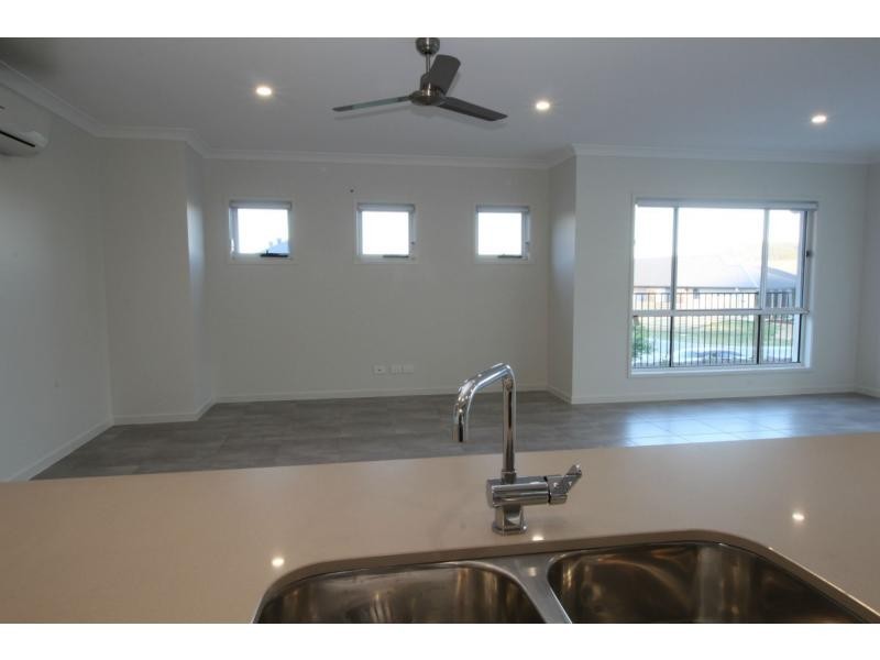 2 Grevillia Crescent, Riverstone Crossing, Maudsland QLD 4210