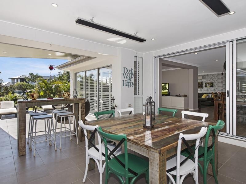4 Mountain View Parade, Riverstone Crossing, Maudsland QLD 4210