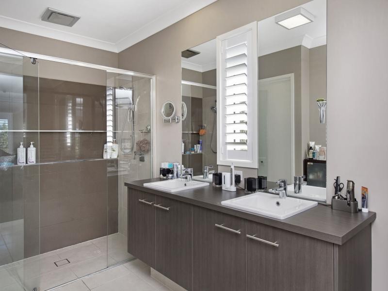 4 Mountain View Parade, Riverstone Crossing, Maudsland QLD 4210