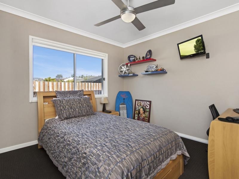 4 Mountain View Parade, Riverstone Crossing, Maudsland QLD 4210