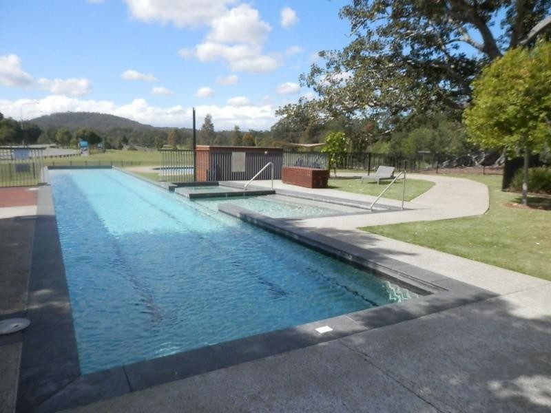 4 Mountain View Parade, Riverstone Crossing, Maudsland QLD 4210