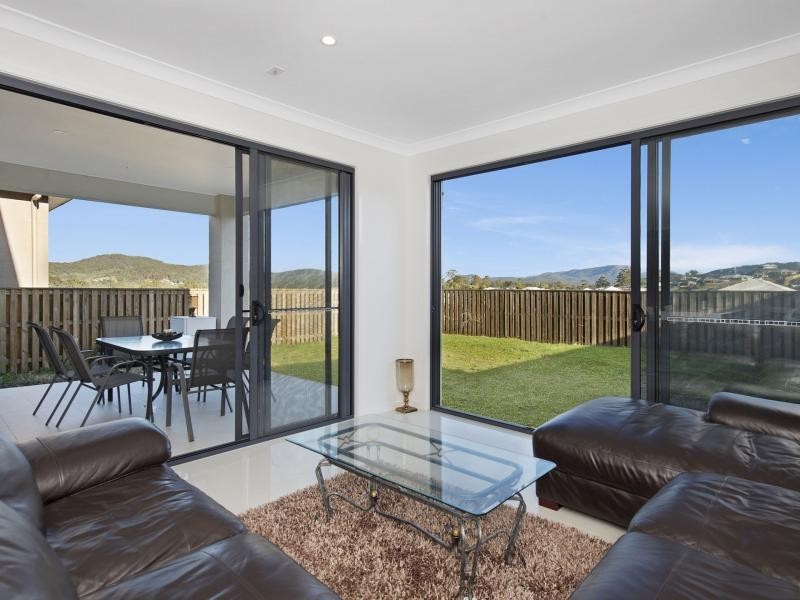 20 Mountain View Parade, Riverstone Crossing, Maudsland QLD 4210