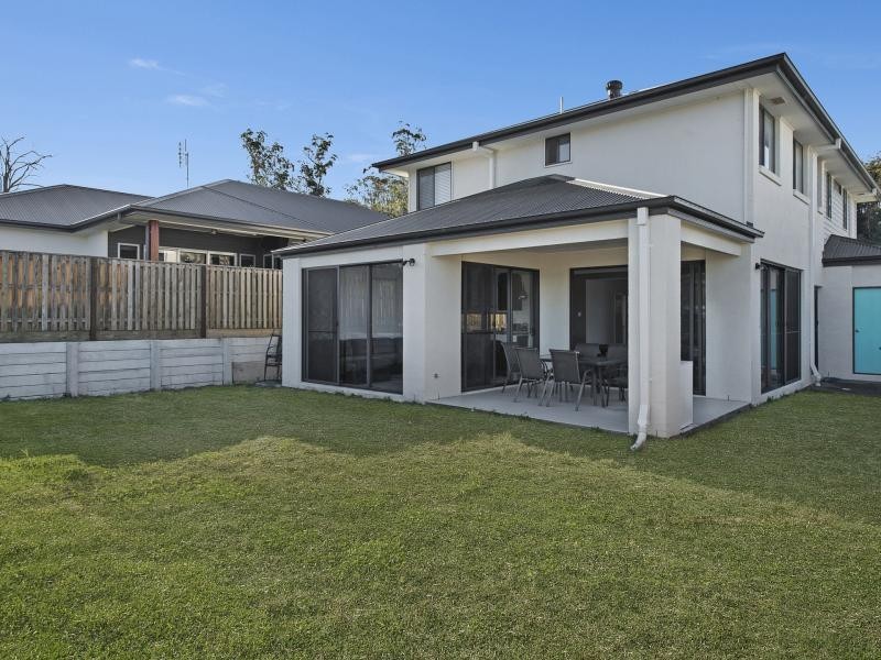 20 Mountain View Parade, Riverstone Crossing, Maudsland QLD 4210
