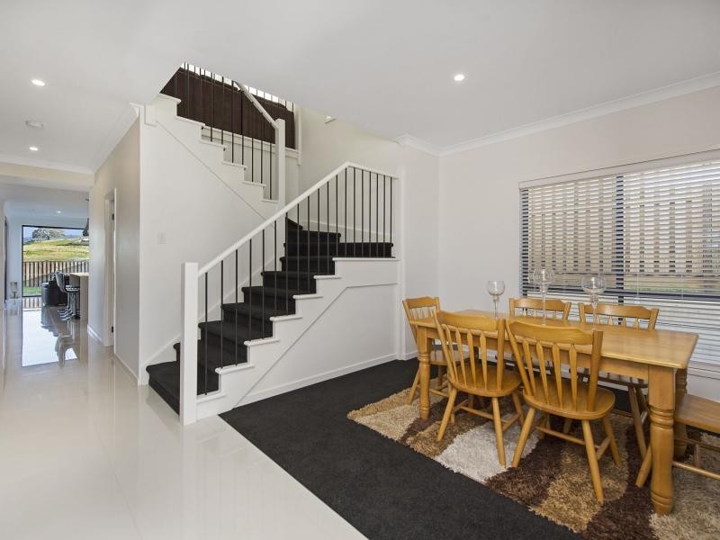 20 Mountain View Parade, Riverstone Crossing, Maudsland QLD 4210