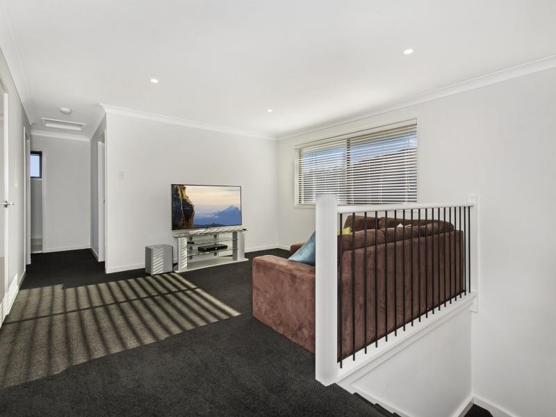20 Mountain View Parade, Riverstone Crossing, Maudsland QLD 4210