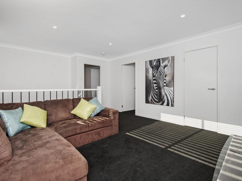 20 Mountain View Parade, Riverstone Crossing, Maudsland QLD 4210