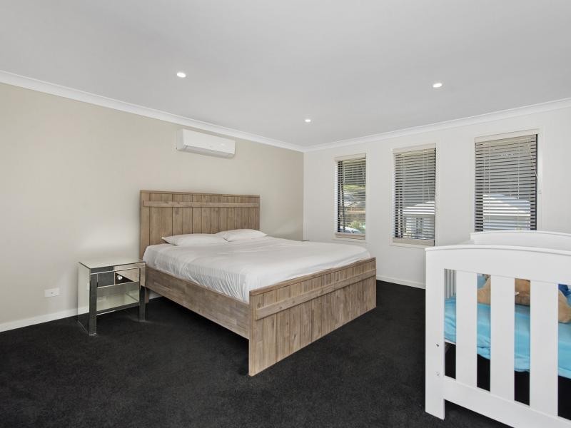 20 Mountain View Parade, Riverstone Crossing, Maudsland QLD 4210