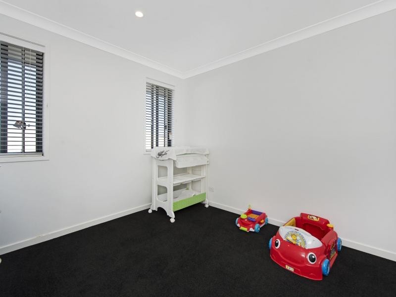 20 Mountain View Parade, Riverstone Crossing, Maudsland QLD 4210