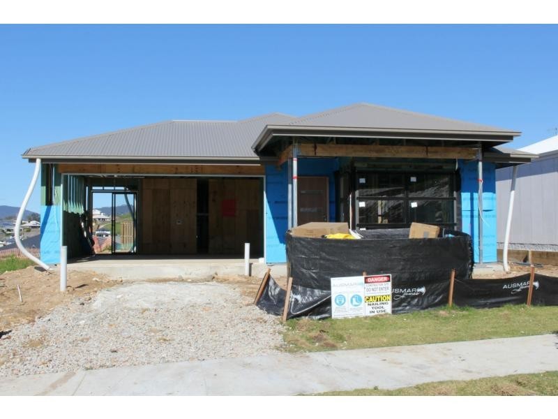 26 Mountain View Parade, Riverstone Crossing, Maudsland QLD 4210