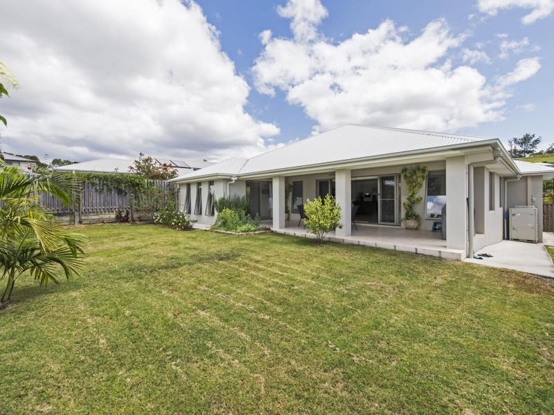 14 Valley Brook Rise, Riverstone Crossing, Maudsland QLD 4210
