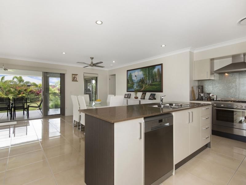 14 Valley Brook Rise, Riverstone Crossing, Maudsland QLD 4210