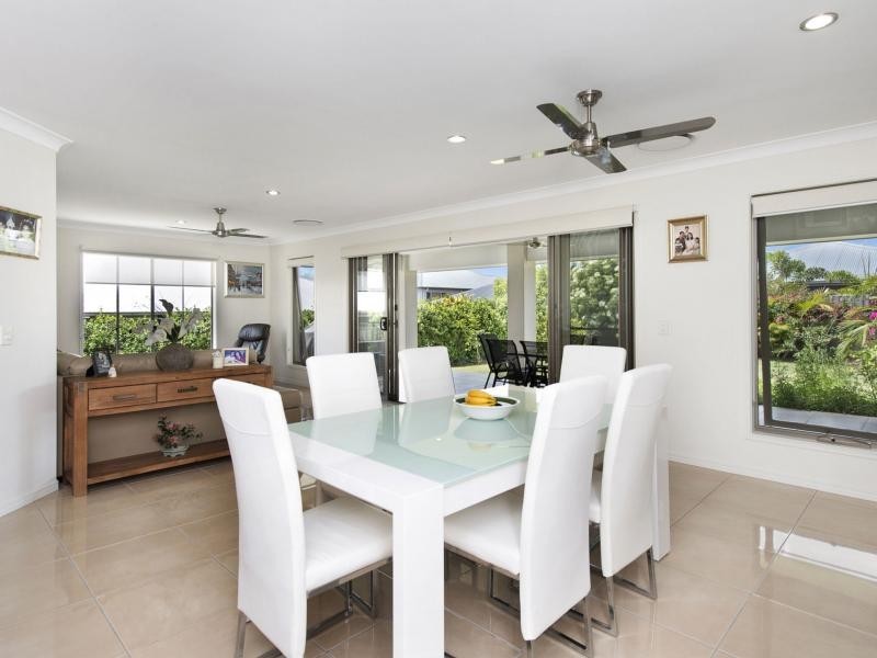 14 Valley Brook Rise, Riverstone Crossing, Maudsland QLD 4210