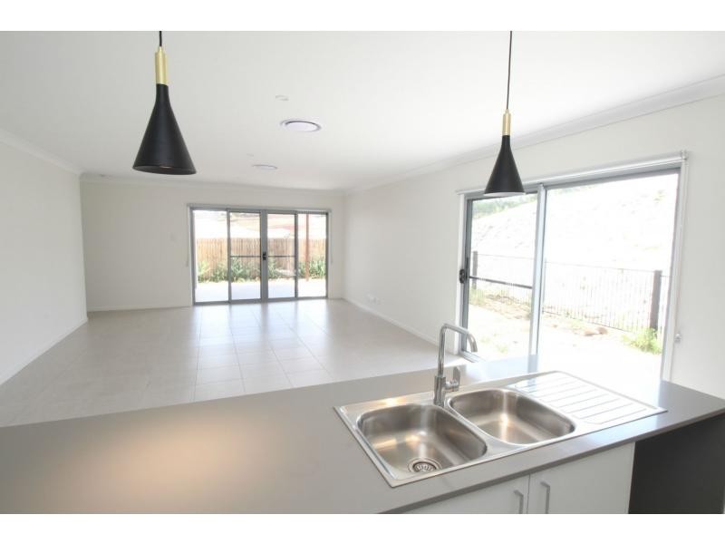 49 Prairie Avenue, Riverstone Crossing, Maudsland QLD 4210