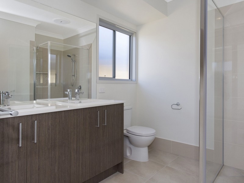 58 Hillstone Crescent, Maudsland QLD 4210