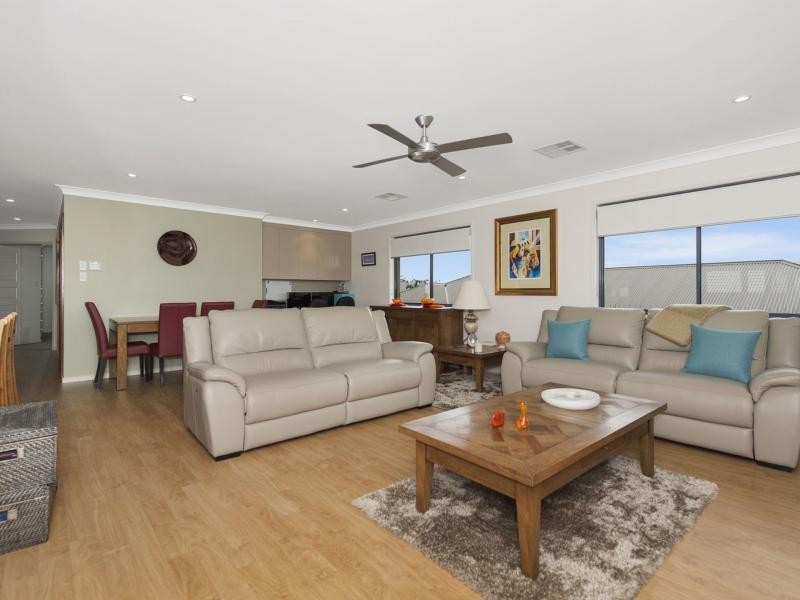 50 Rivermill Terrace, Riverstone Crossing, Maudsland QLD 4210