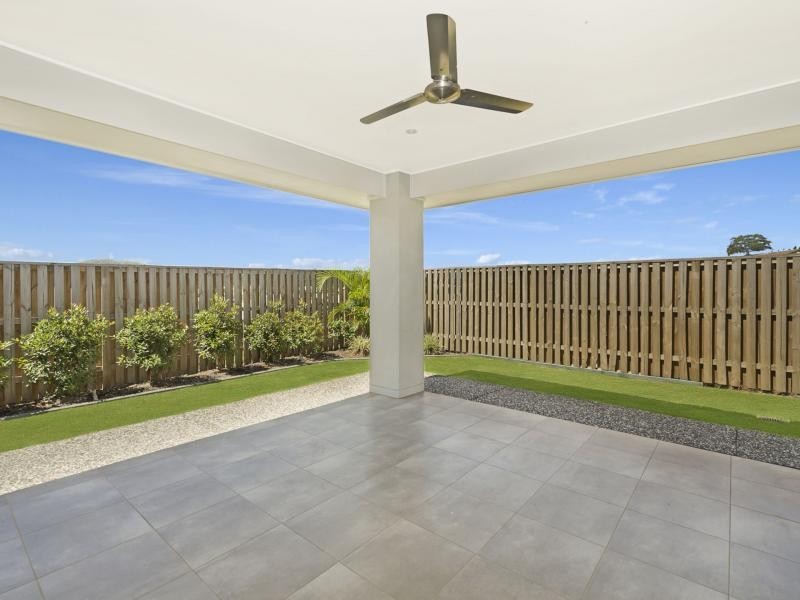 30 Hillstone Crescent, Maudsland QLD 4210