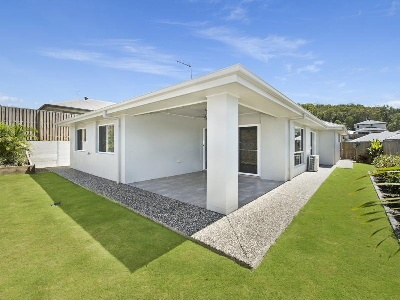 30 Hillstone Crescent, Maudsland QLD 4210