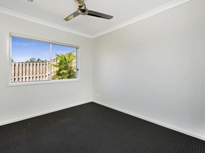 30 Hillstone Crescent, Maudsland QLD 4210