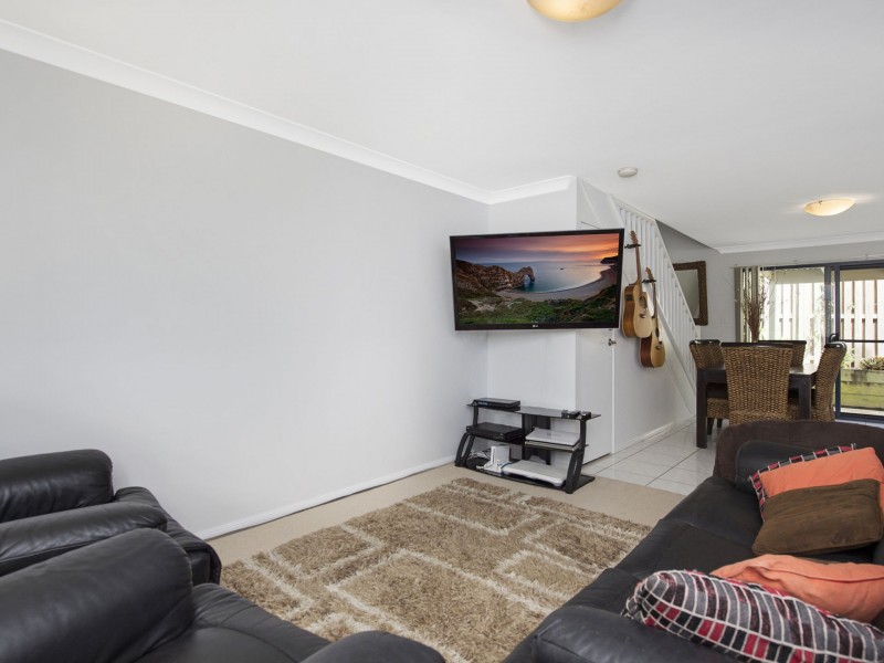 2/26 Witheren Circuit, Pacific Pines QLD 4211