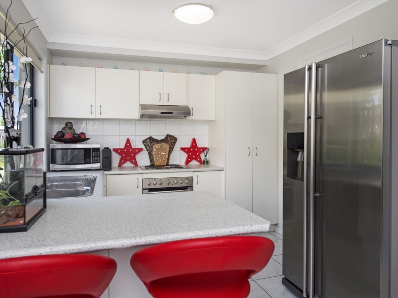 2/26 Witheren Circuit, Pacific Pines QLD 4211