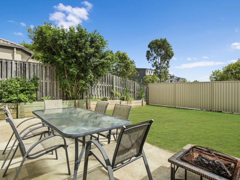 2/26 Witheren Circuit, Pacific Pines QLD 4211
