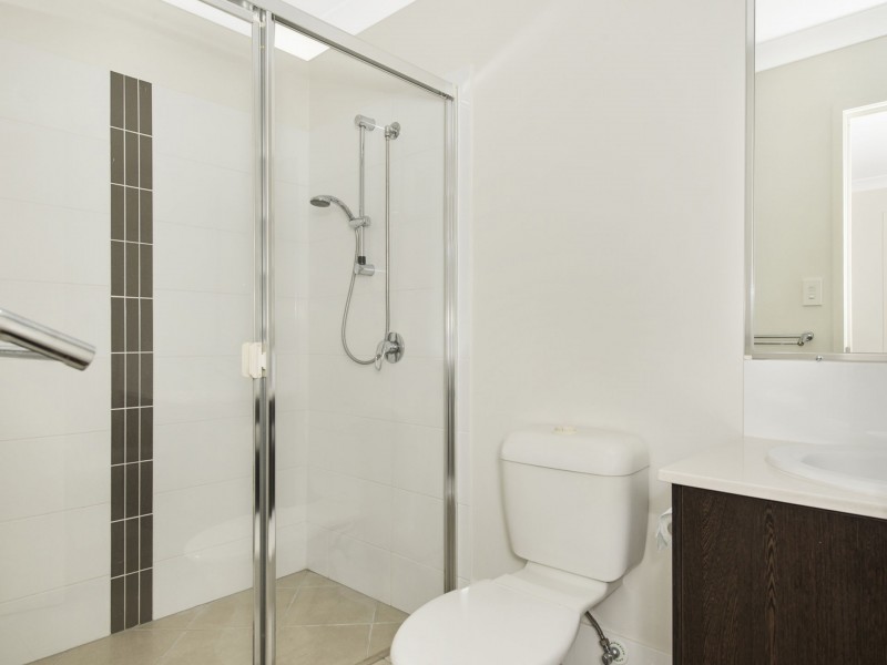 8 Plantation Crescent, Maudsland QLD 4210