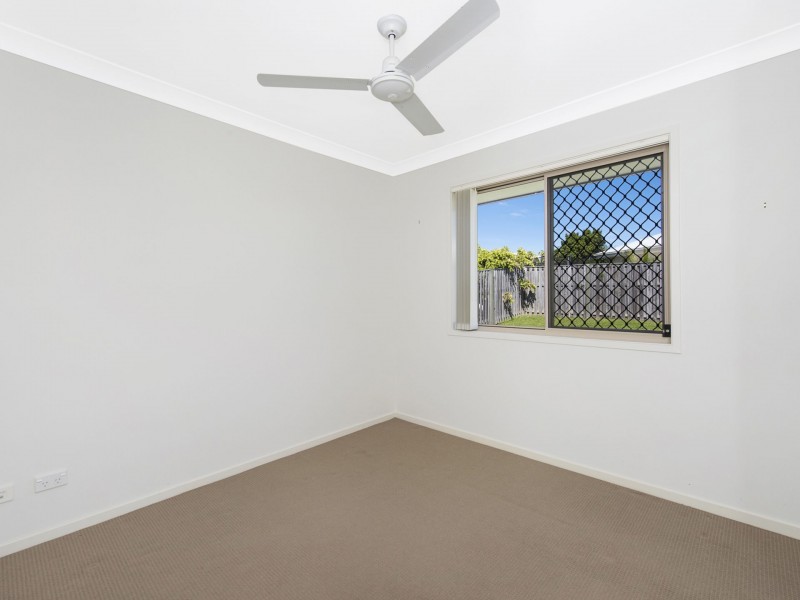 8 Plantation Crescent, Maudsland QLD 4210