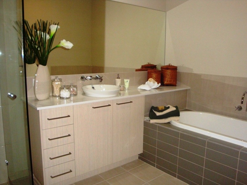 Pacific Pines QLD 4211