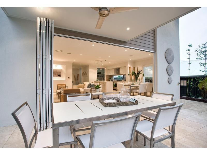 7 Waratah Crescent, Springfield Lakes QLD 4300